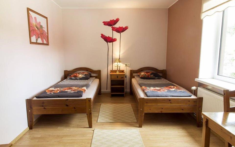 Vahe Guest House Пилтсамаа Екстер'єр фото